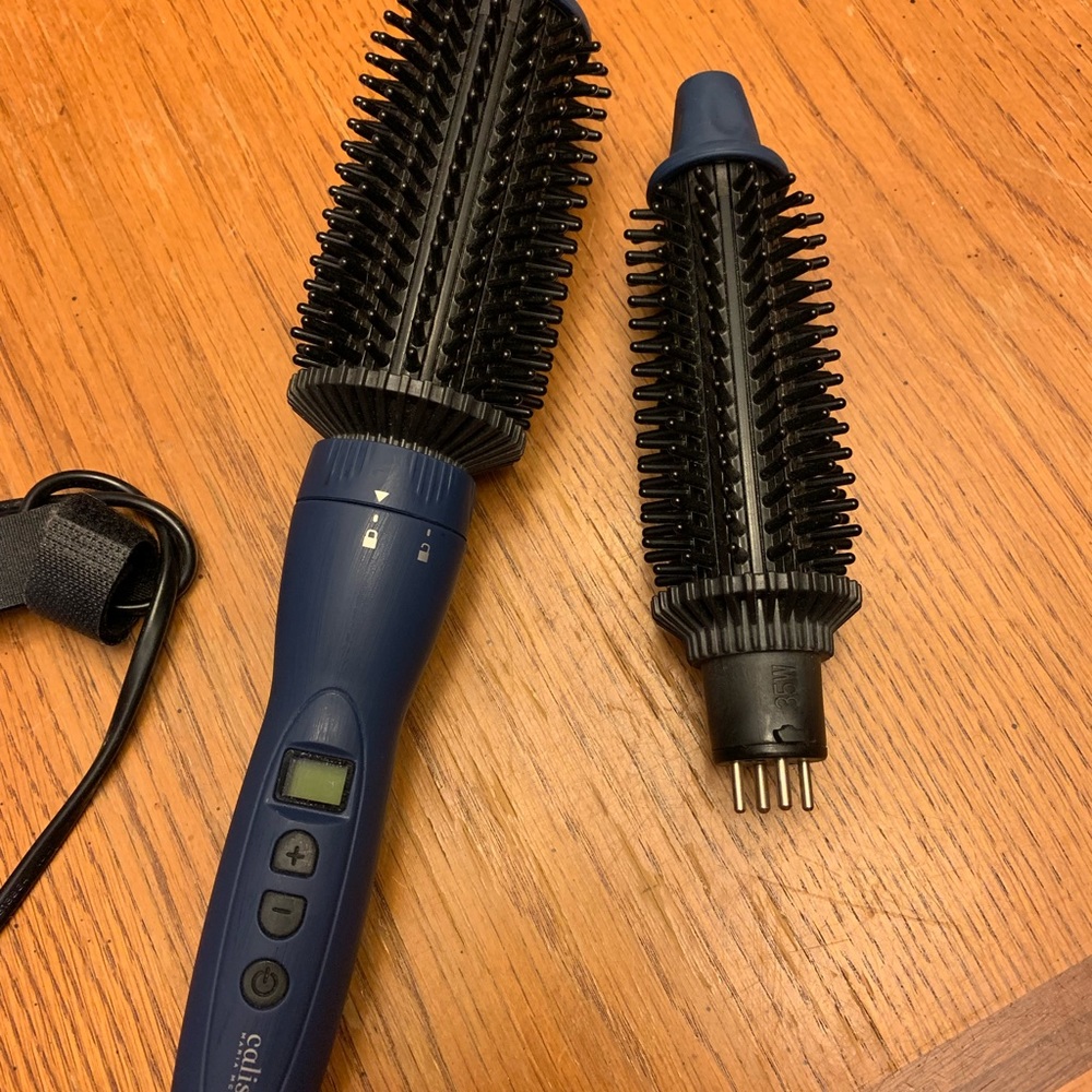 Calista curling brush